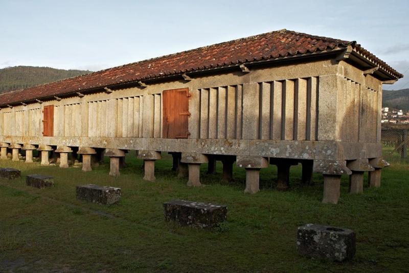 Hospederia Monasterio De Poio Hotel Exterior photo