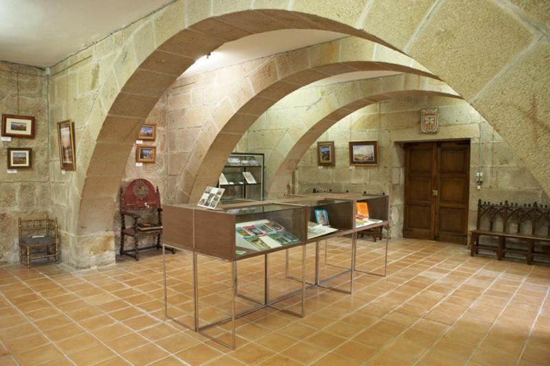 Hospederia Monasterio De Poio Hotel Exterior photo