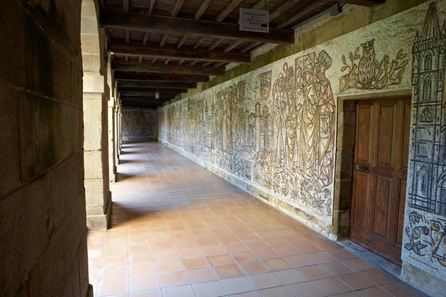 Hospederia Monasterio De Poio Hotel Exterior photo
